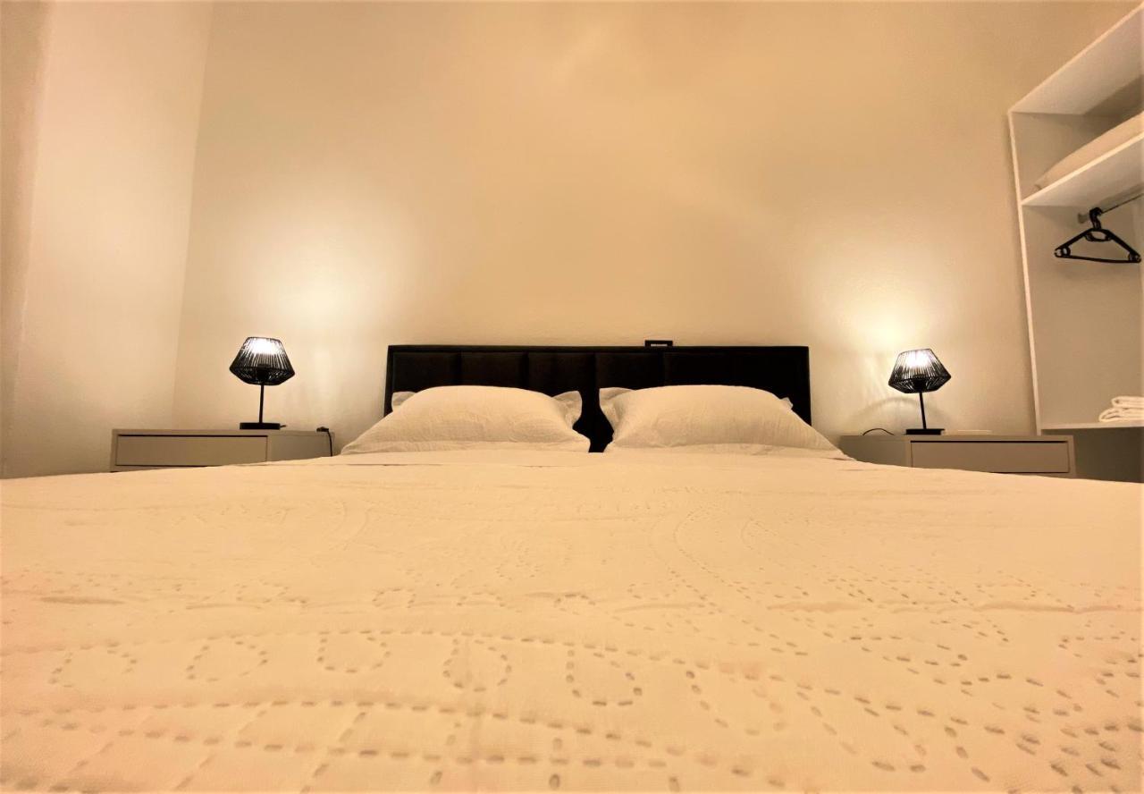 The White Corner Apartman Durrës Kültér fotó